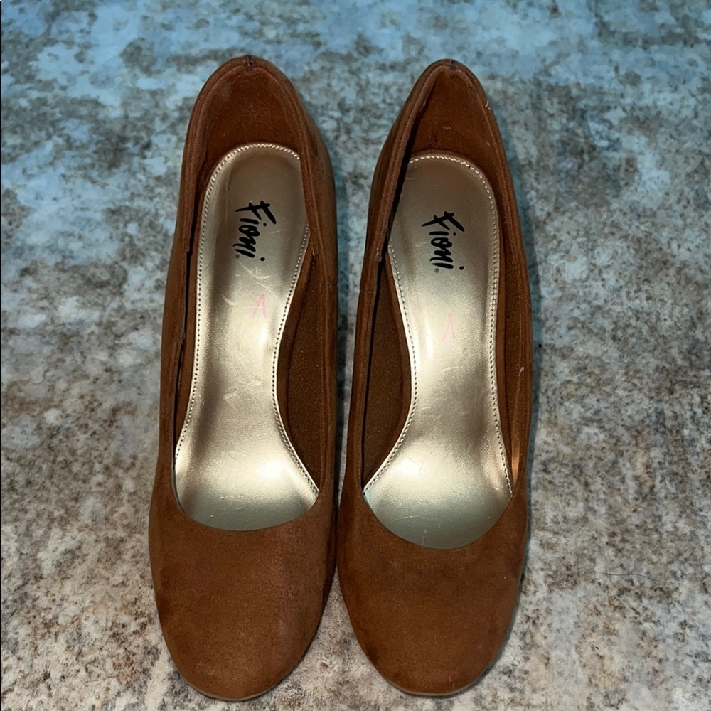 FIONI Clothing Brown Suede Heels